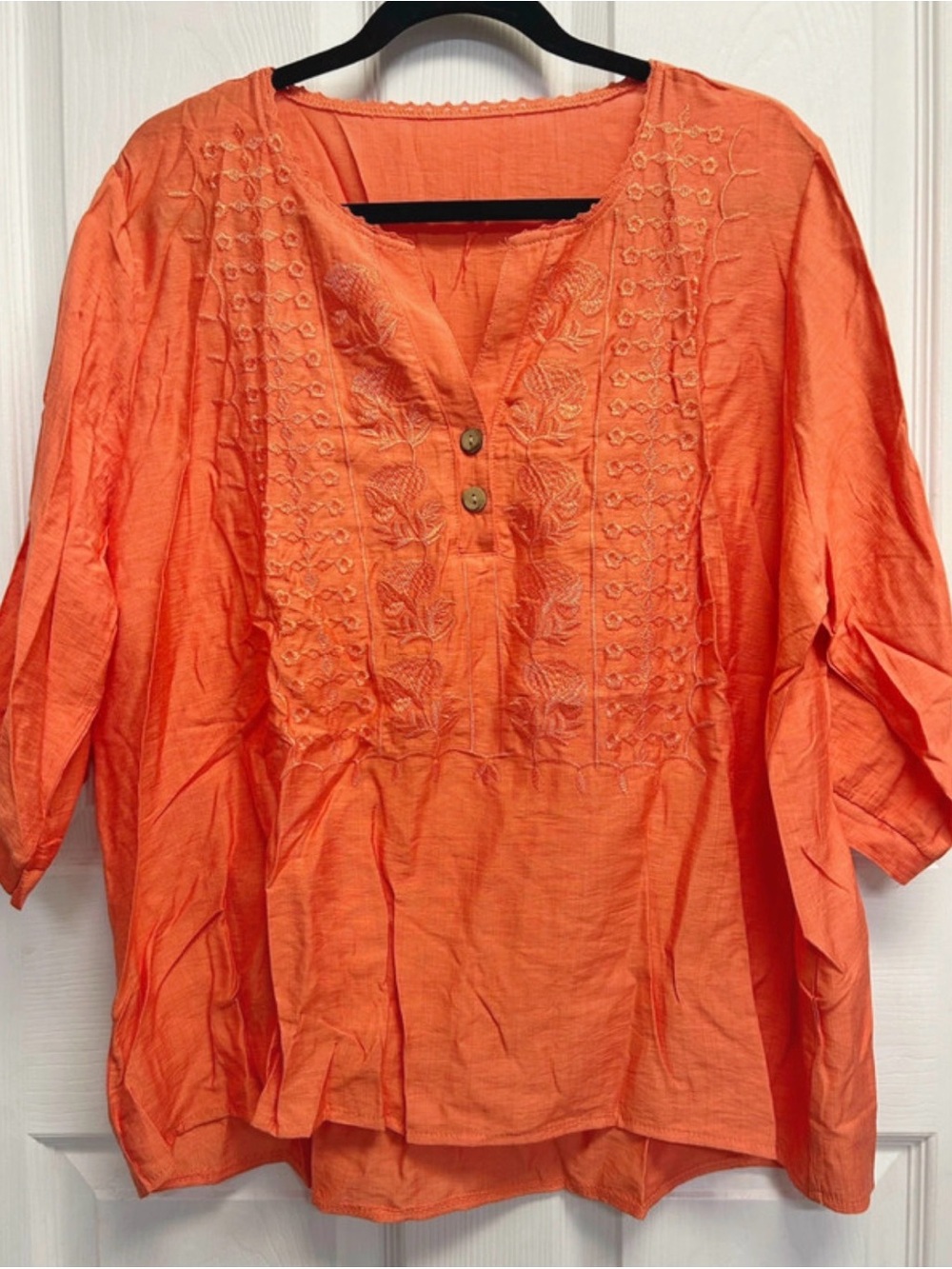 Lightweight Embroidered Cotton/Linen V-Neck Women’s Top in Bright Orange Sz L